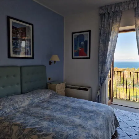 Hermitage Hotel 4*