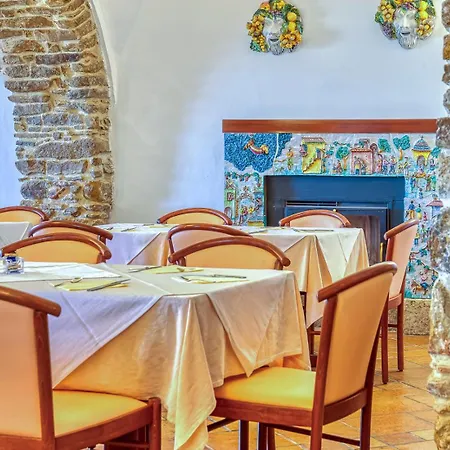 Hermitage Hotel 4*